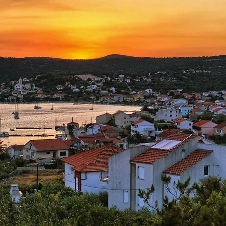 Olive Apartamento Vinišće